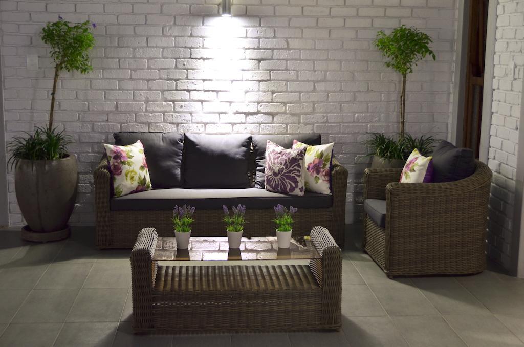 Yalla Yalla Boutique Hotel Witbank Extérieur photo