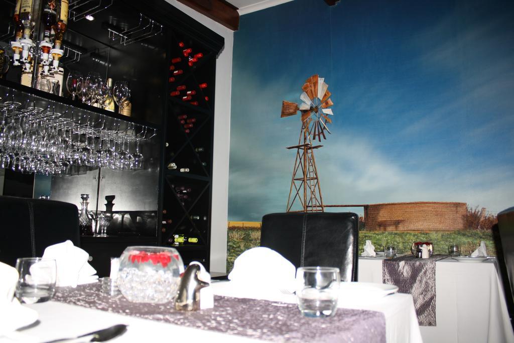 Yalla Yalla Boutique Hotel Witbank Extérieur photo