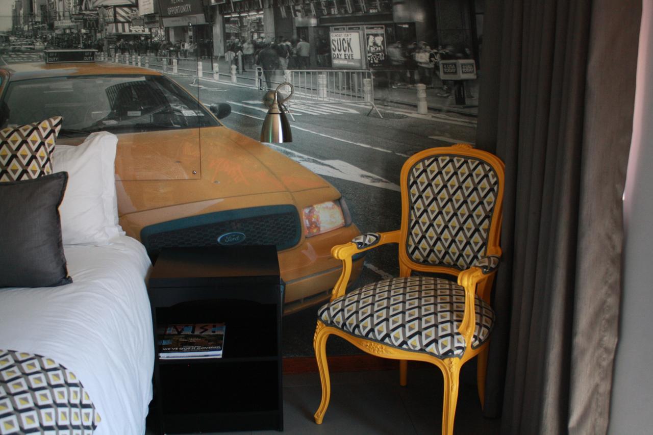 Yalla Yalla Boutique Hotel Witbank Extérieur photo